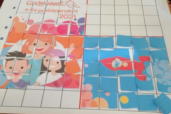 codeweek3c-013488145F0-6296-3D98-8448-CC0C9358E673.jpg